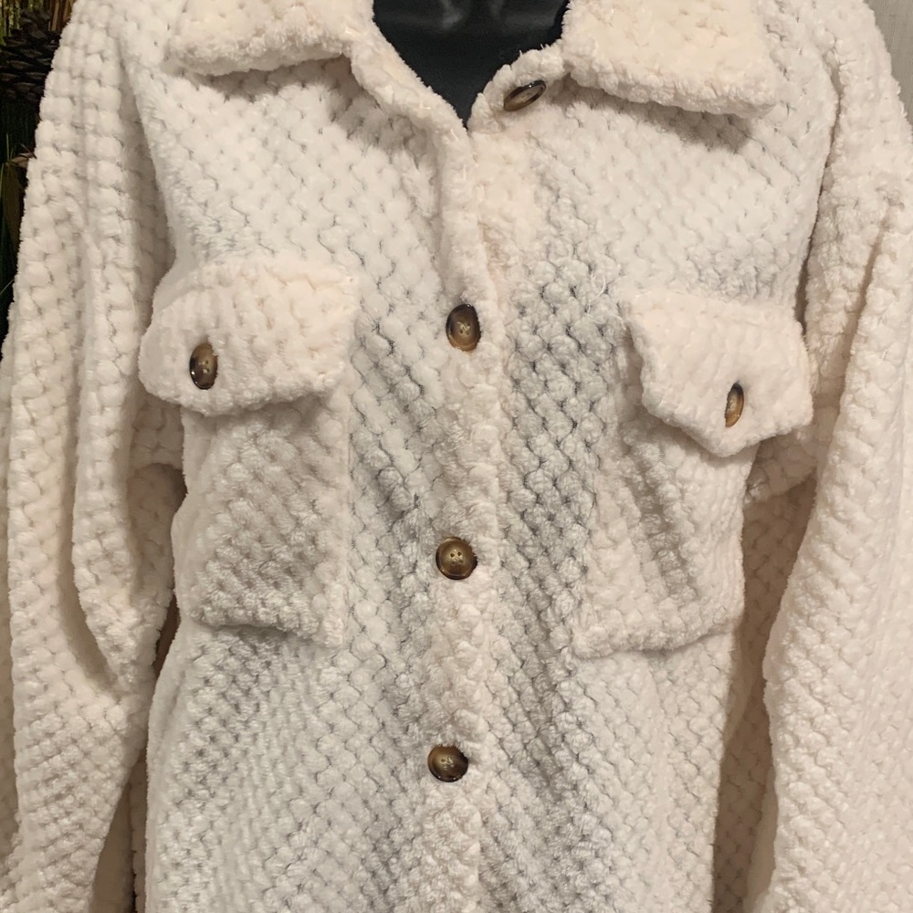 Women's Cream Textured Jacket - Picture 4 of 11